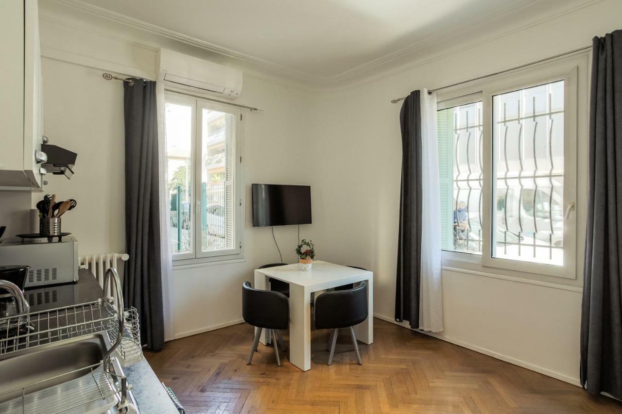 Apartment Proche Mer Nizza Exterior foto